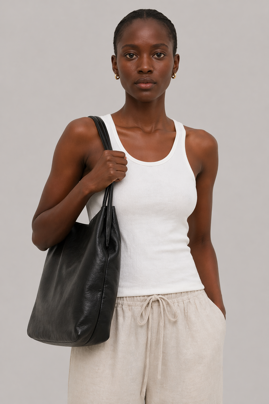 Essential Leather Shoulder Bag